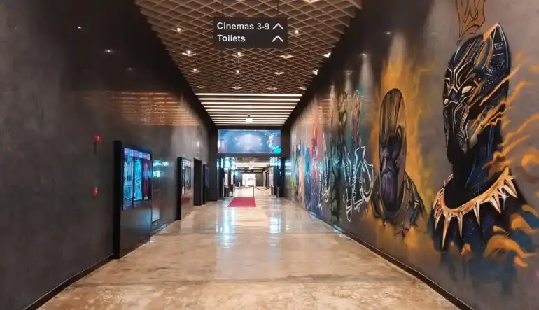 تعليمات سينما عزيز مول في جدة