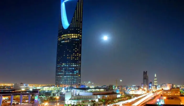 مول المملكة الرياض أقرب مول من موقعي الان