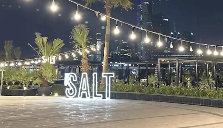 الخدمات المتوفرة في سولت الرياض بارك