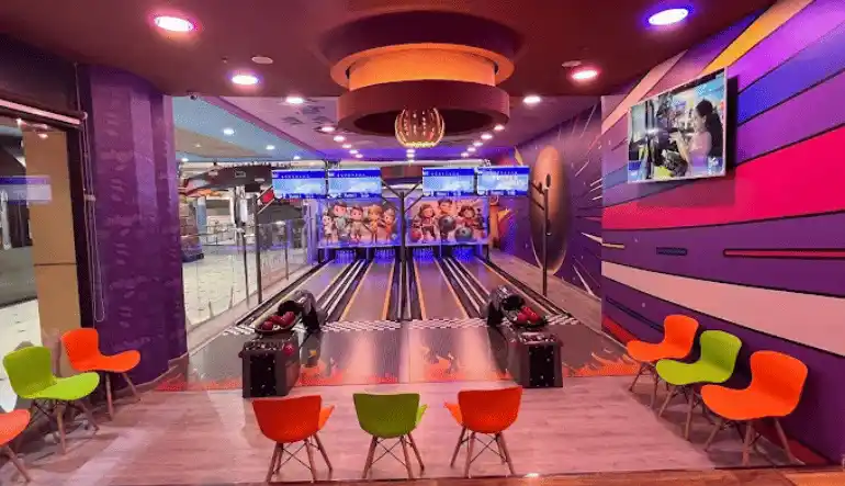 جولة في ملاهي التحلية مول جدة