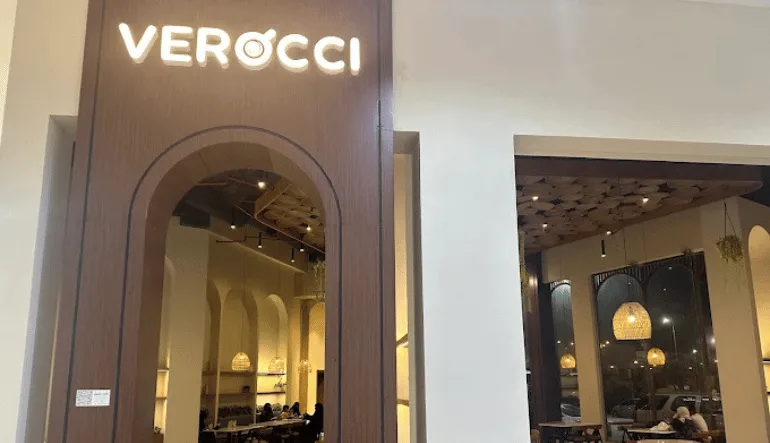 فيروتشي كافيه مارينا مول الدمام