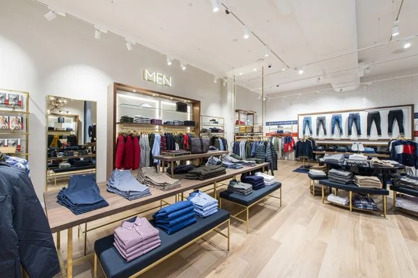 محلات الخبر مول محل تومي هيلفيغر