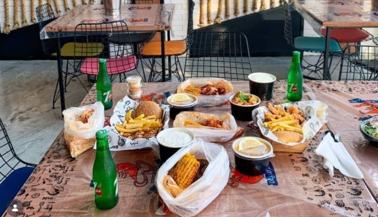 مطاعم مندرين افينيو مول