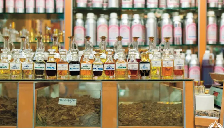 محلات العطور والعود والبخور